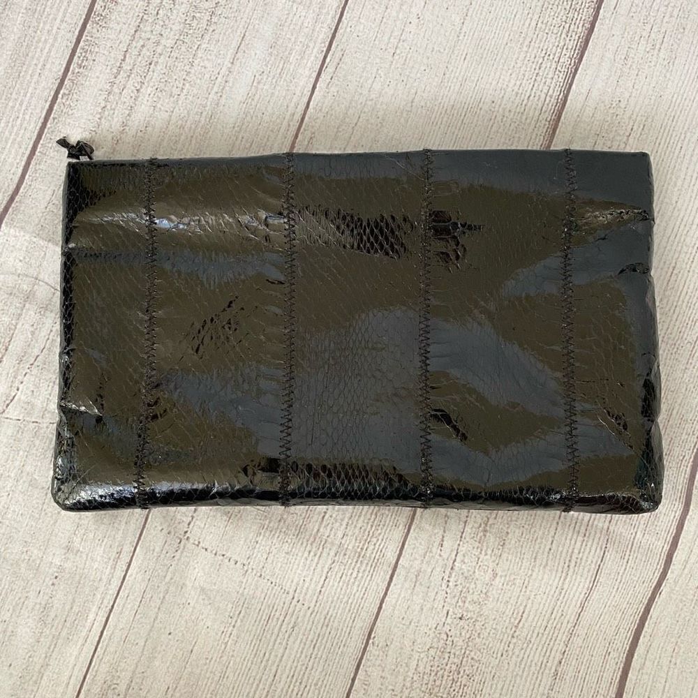 Clemente vintage black clutch w/zipper closure